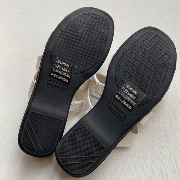 Comfortview The Paula White Floral Sandal, Size 7 1/2W - Picture 2 of 10